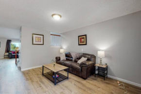 Large upper unit in Aurora with 3 king beds